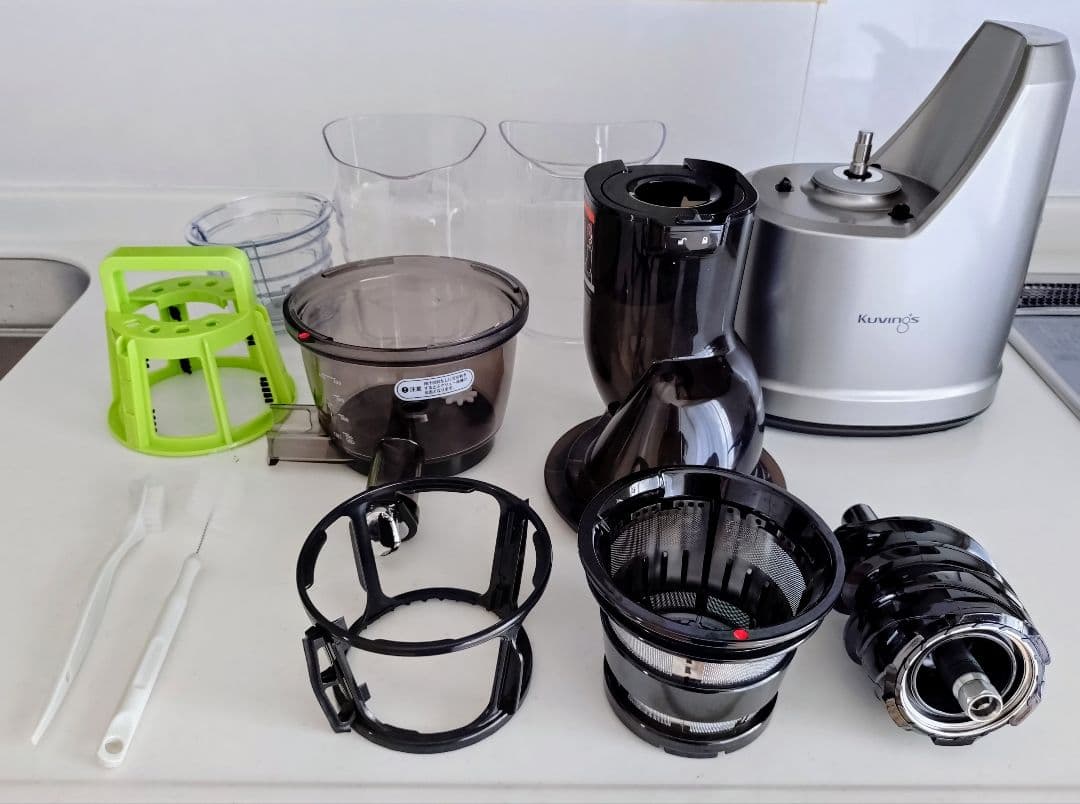 クビンス ホールスロージューサー Kuvings EVO-800 (シルバー)