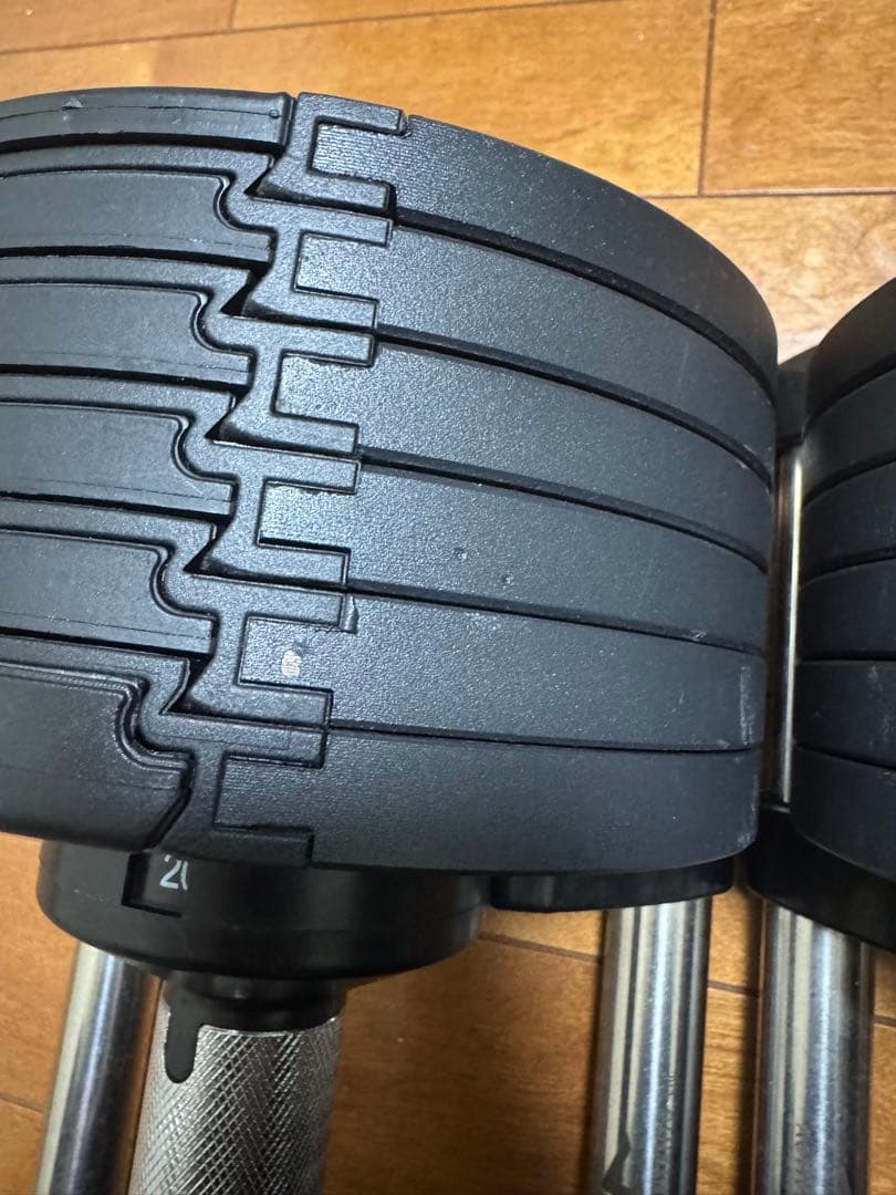 可変式ダンベル 最大20kg 4kg刻み フレックスベル①