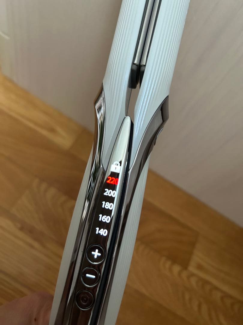 【美品】ReFa ストレートアイロン ホワイト　RE-ET