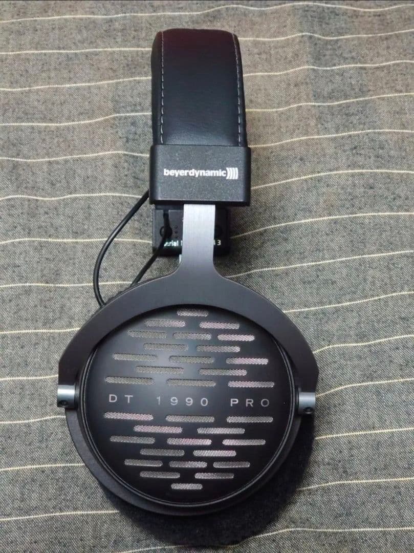 ヘッドホン Beyerdynamic dt1990pro