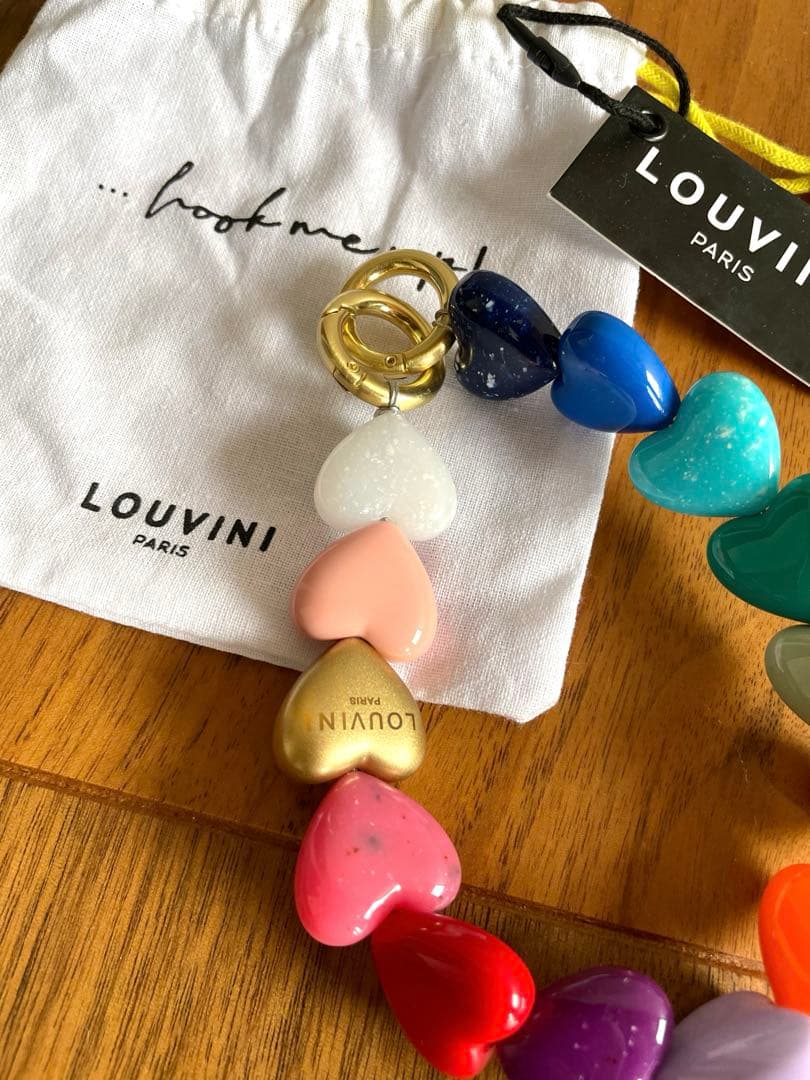 LOUVINI PETIT CUORE　RAINBOW ハンドストラップ