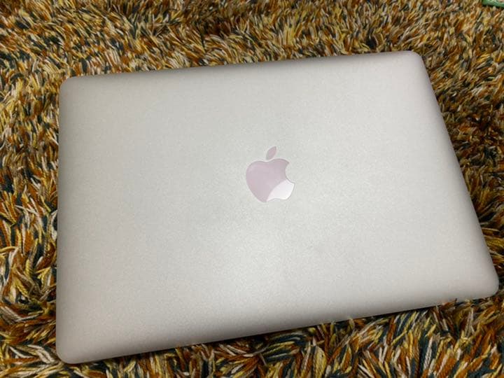 「美品」MacBook Air (13-inch,Early 2015)