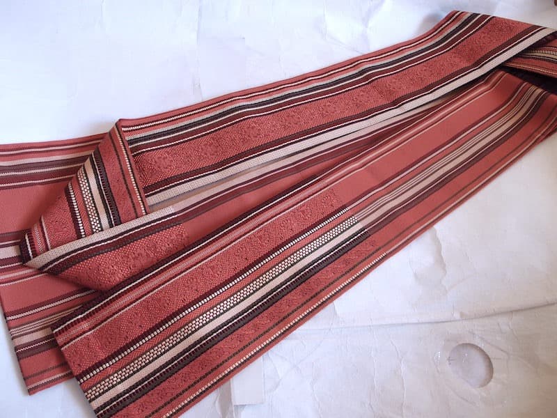 織りの八寸名古屋帯（縦縞に花文）正絹美品