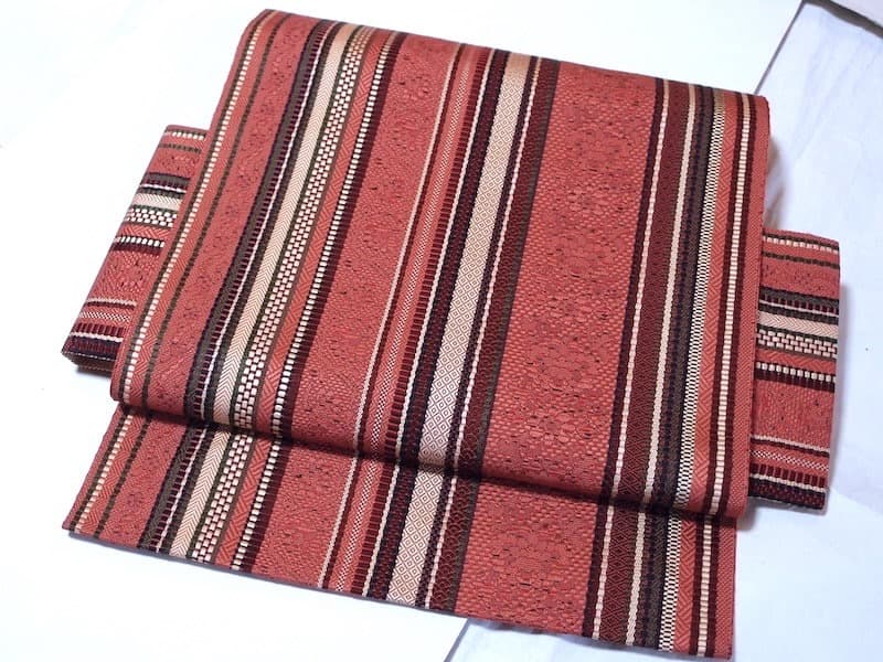 織りの八寸名古屋帯（縦縞に花文）正絹美品