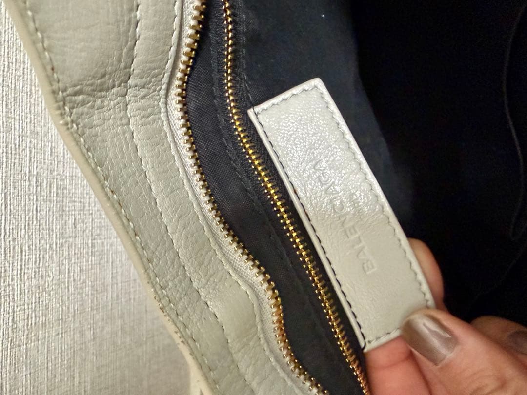 週末値下バレンシアガ クラシック メタリックエッジ シティ 2way グレージュ