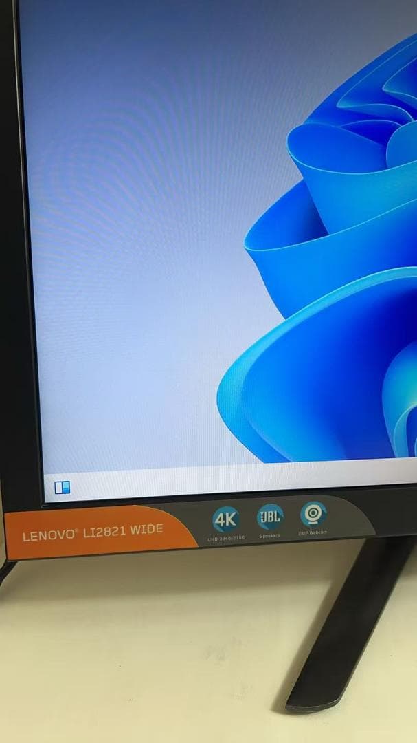 り*ち様 lenovo 4k モニター　LI2821wA 28インチ