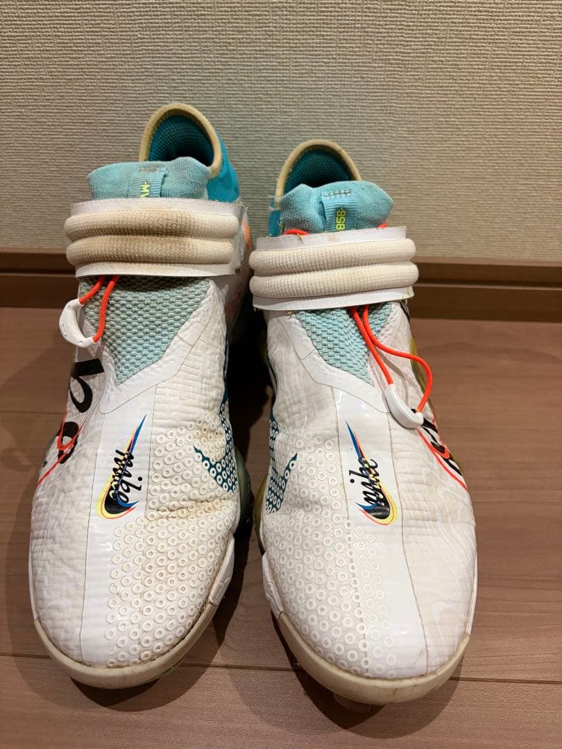 Nike スパイクシューズ ホワイト　TROUT 9