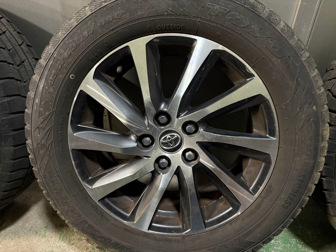 年末価格 トヨタ純正ホイール17インチスタットレスタイヤ30ヴェル、アルファード