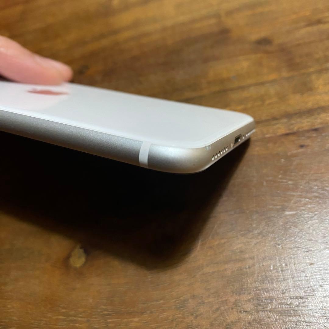 iPhone SE第二世代 64GB ホワイトSIMフリー ネットワーク制限なし