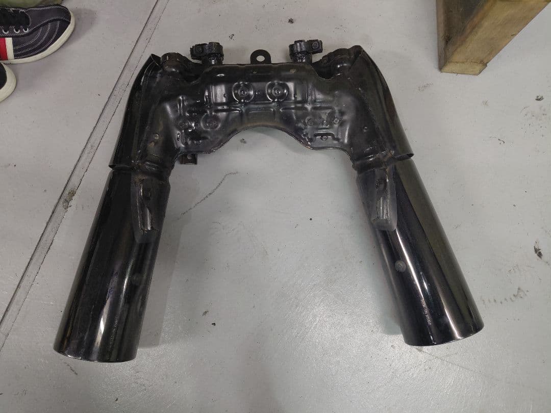 v-max1200モデファイトマフラー　ジャンク