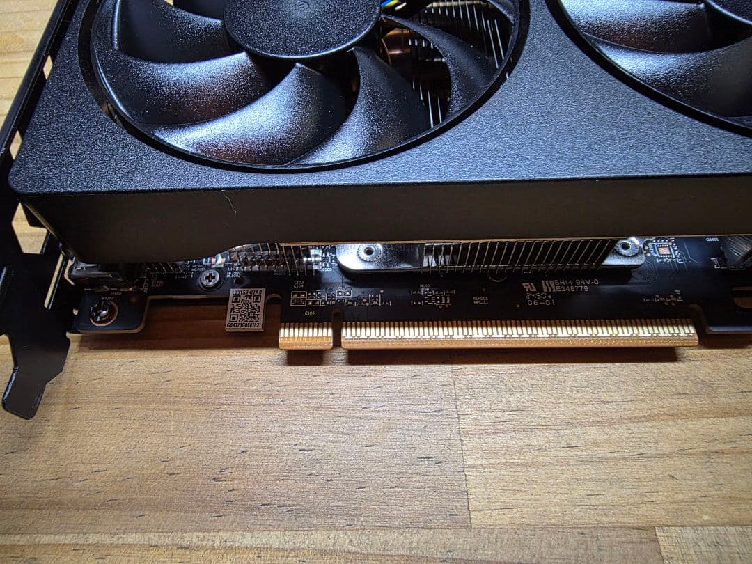 AMD Radeon RX9070 玄人志向　グラフィックボード