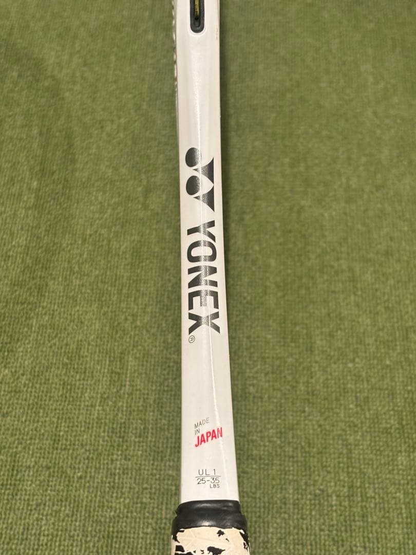 YONEX 旧型ジオブレイク70s ホワイト　ケース付き　廃盤モデル