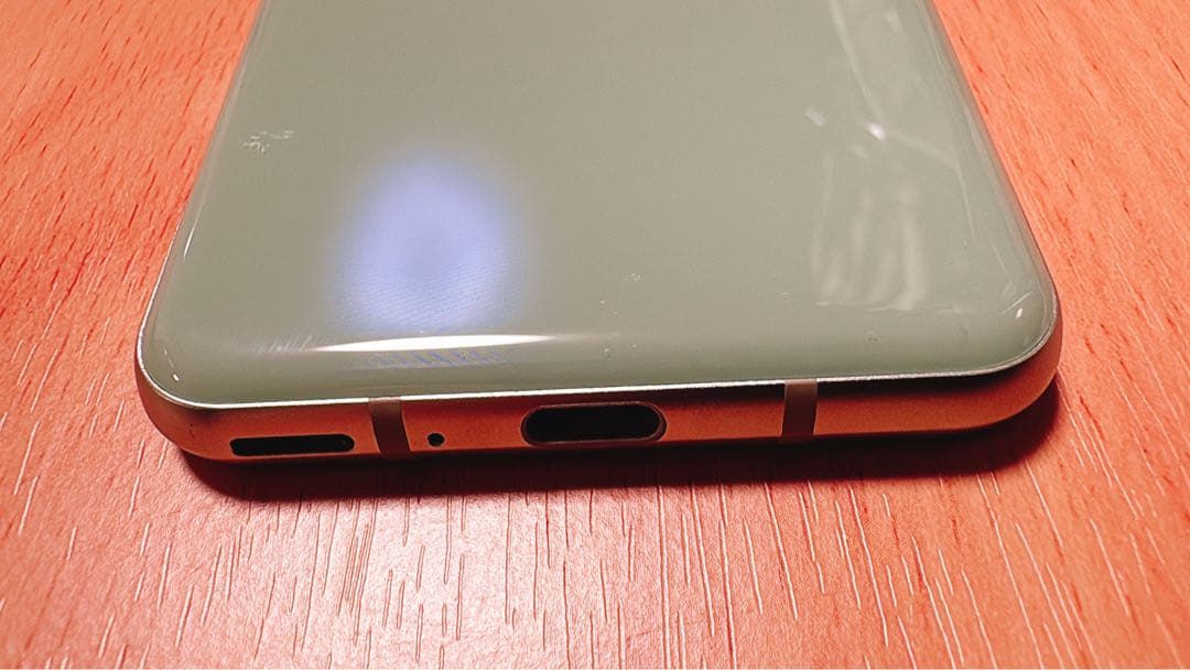 SoftBank Aquos R2 compact SIMフリー化済　64GB