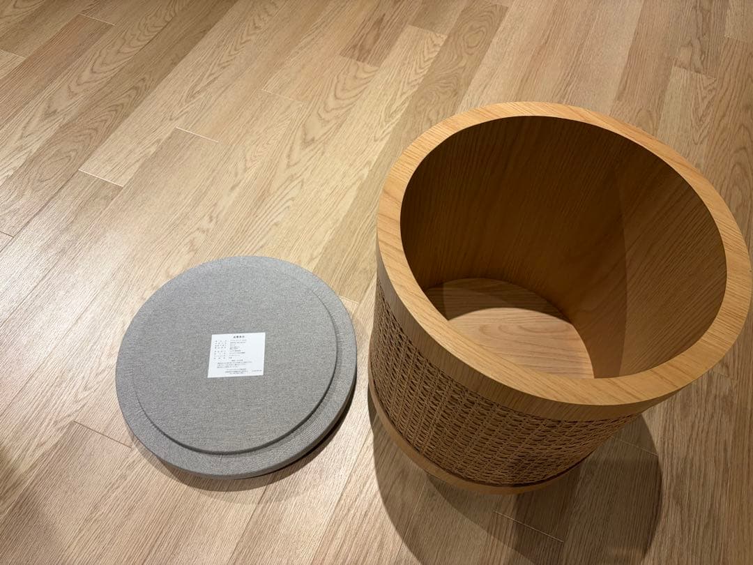 ※引き取り可能な方又は着払いの方限定※ スツール ラタン木製 グレー　収納付き