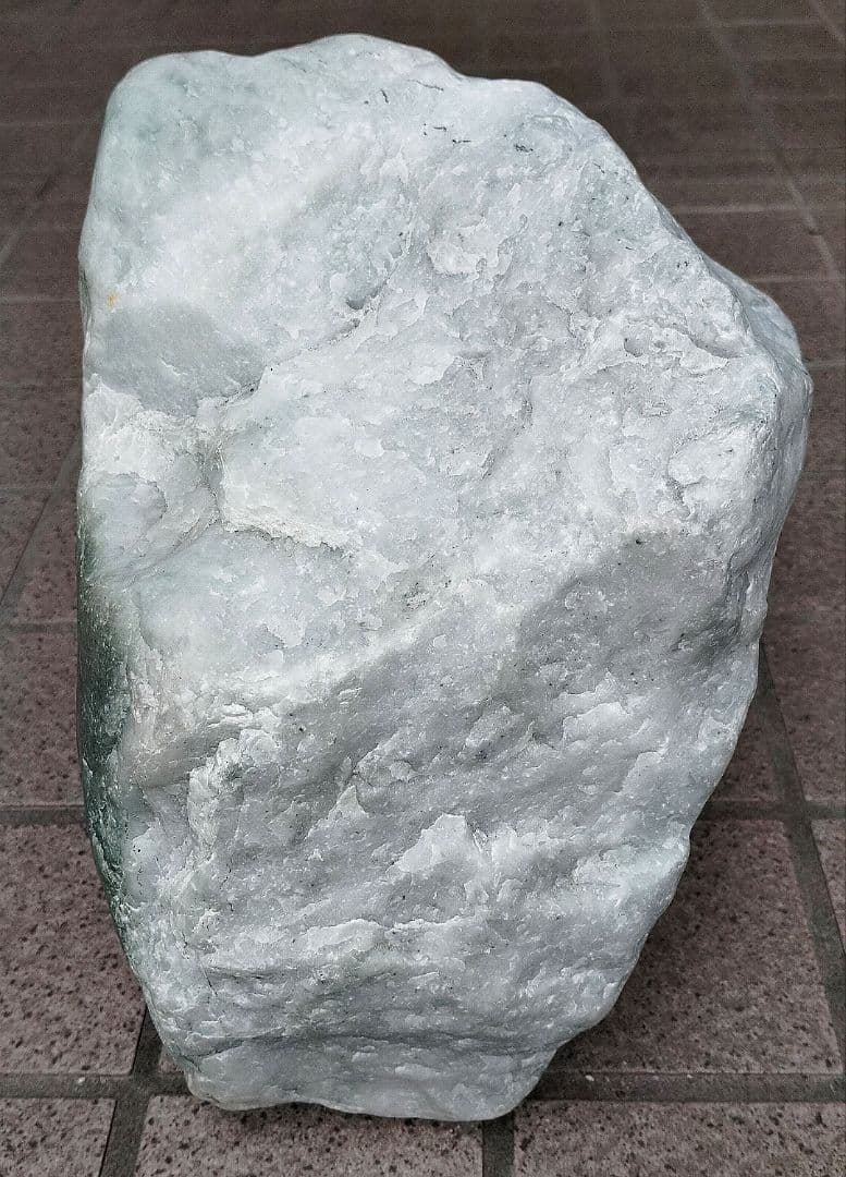 ★翡翠原石★糸魚川硬玉【小滝・転石川ズレ・ウブ17.65kg】