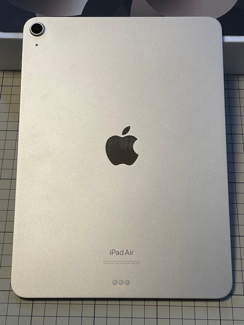 【美品】Apple iPad Air (第5世代) 64GB シルバー