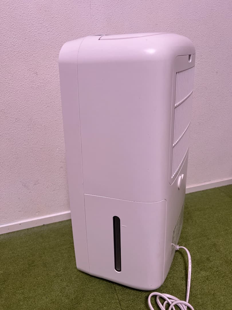 美品 シャープ（プラズマクラスター）衣類乾燥 除湿機 2019年製