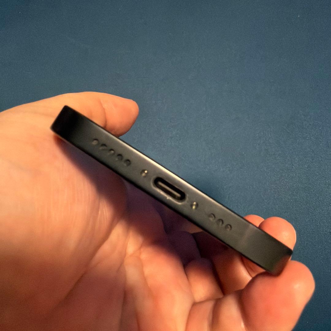 Apple iPhone16e ブラック 128GB