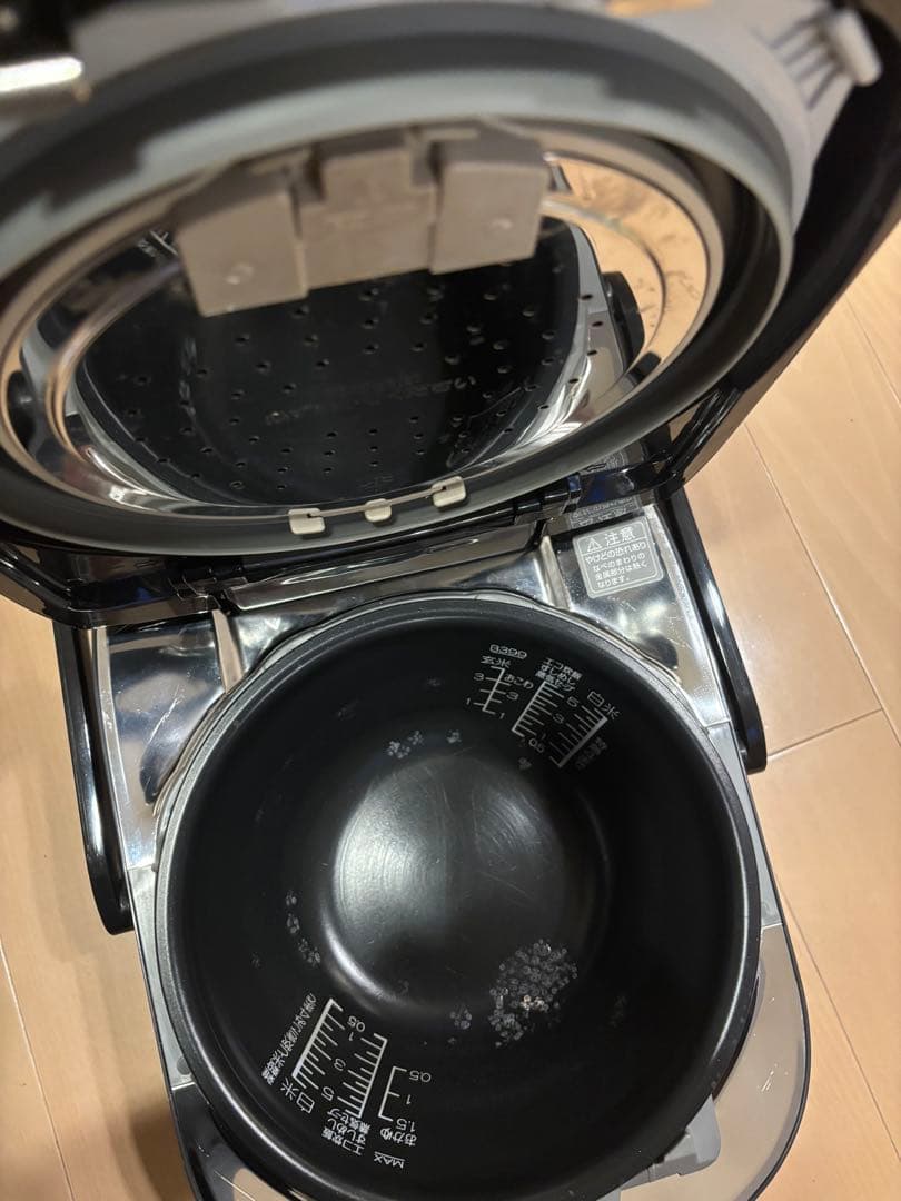 極め羽釜　圧力IH炊飯器　多機能IH炊飯器 NP-WS10 黒