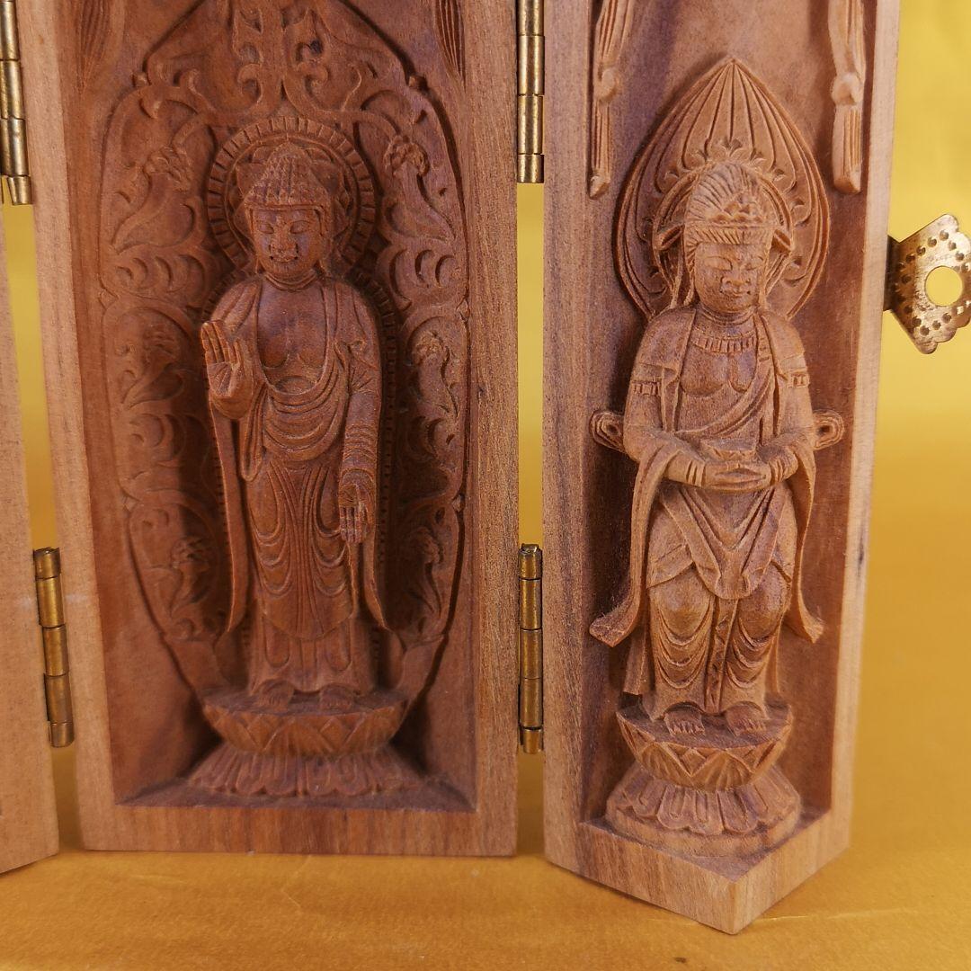 インド老山白檀ミニ精細彫刻西方三聖三開仏(高さ約7cm)