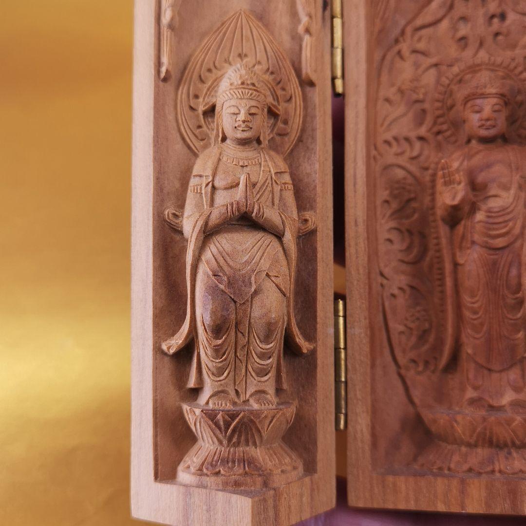 インド老山白檀ミニ精細彫刻西方三聖三開仏(高さ約7cm)