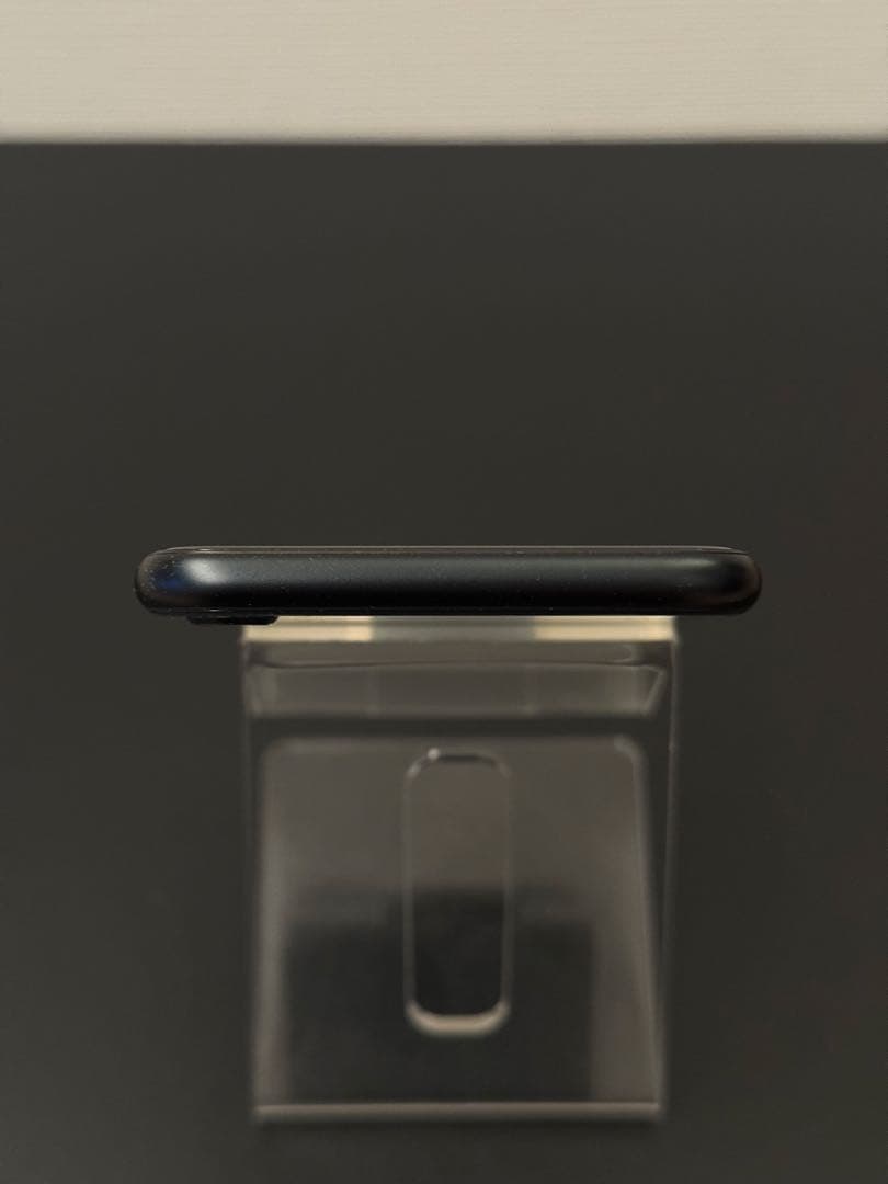 極美品 128GB Apple iPhone SE 3 第三世代 日本版