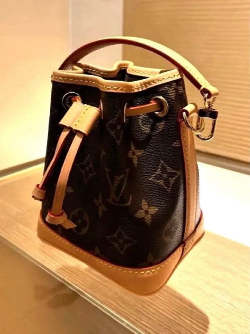 【新品】ルイヴィトン　LOUIS VUITTON ショルダーバック　ナノ・ノエ