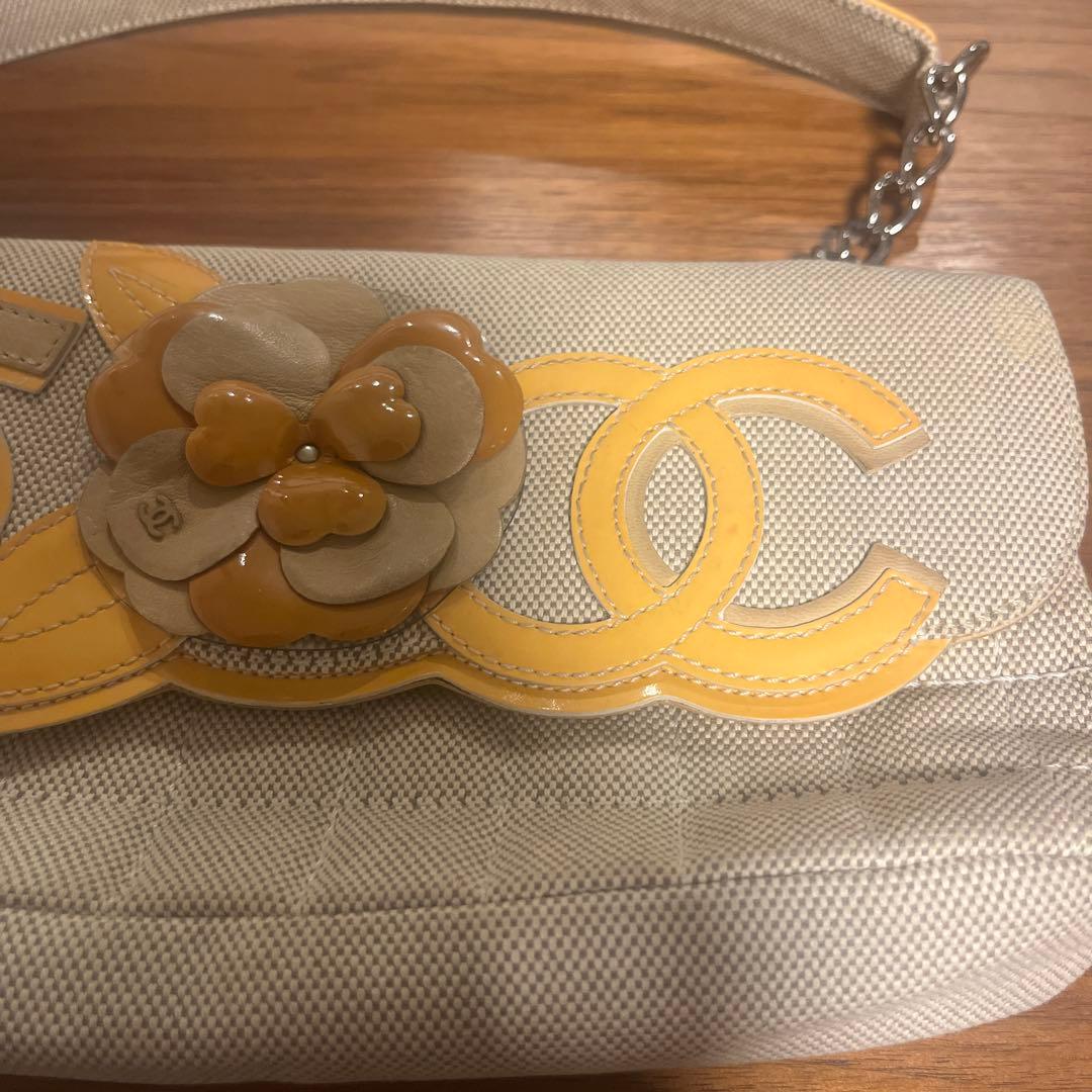 CHANELカメリアショルダーバッグ キャンバス×パテントレザー ベージュ