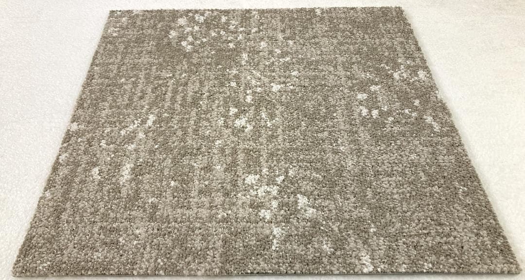 モグモグAP　タイルカーペット　３６枚 新品・未使用　国内メーカー