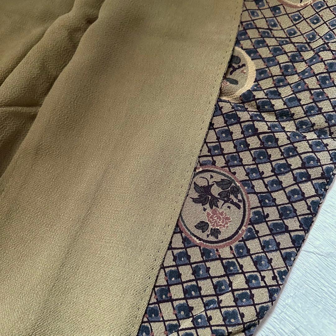 アンティーク仕立て直し 鶯茶花丸文様 正絹鬼シボちりめん 渋かわいい袷小紋着物