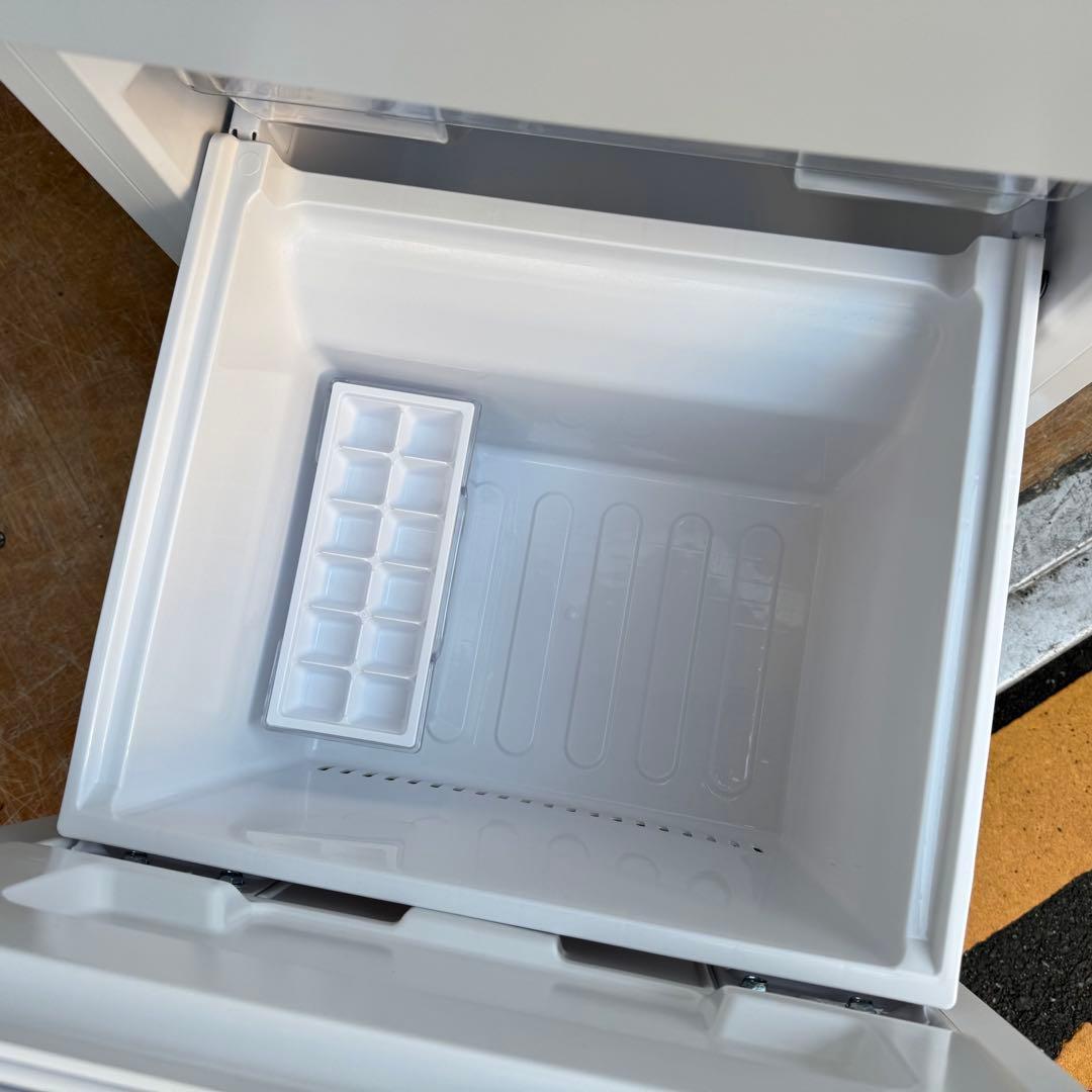 C7506★2023年製★未使用に近い★シャープ冷蔵庫マットホワイト　右.左開き