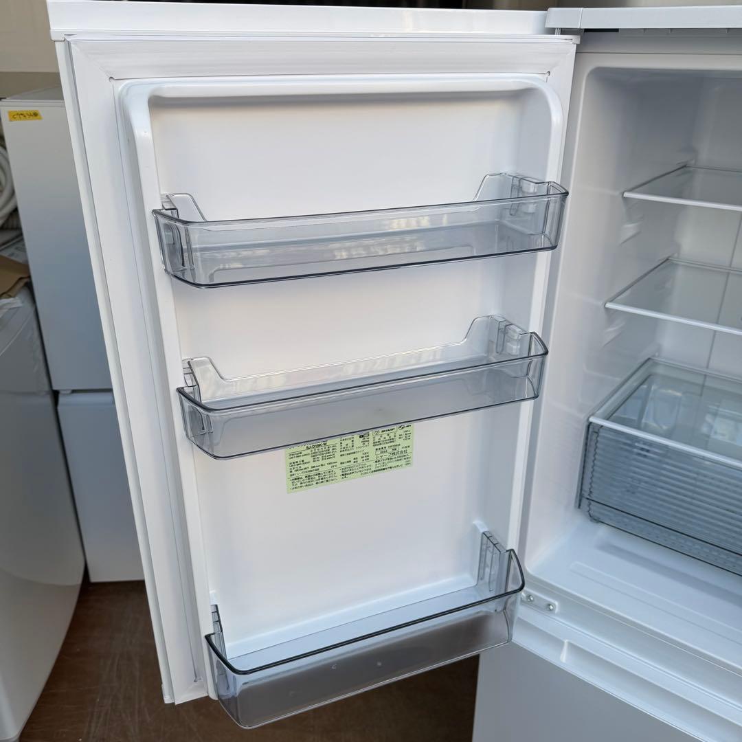 C7506★2023年製★未使用に近い★シャープ冷蔵庫マットホワイト　右.左開き