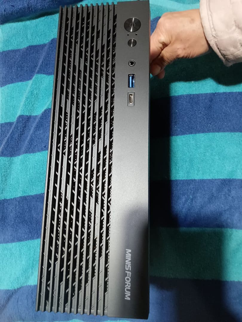 Windowsデスクトップ MINISFORUM 790S7