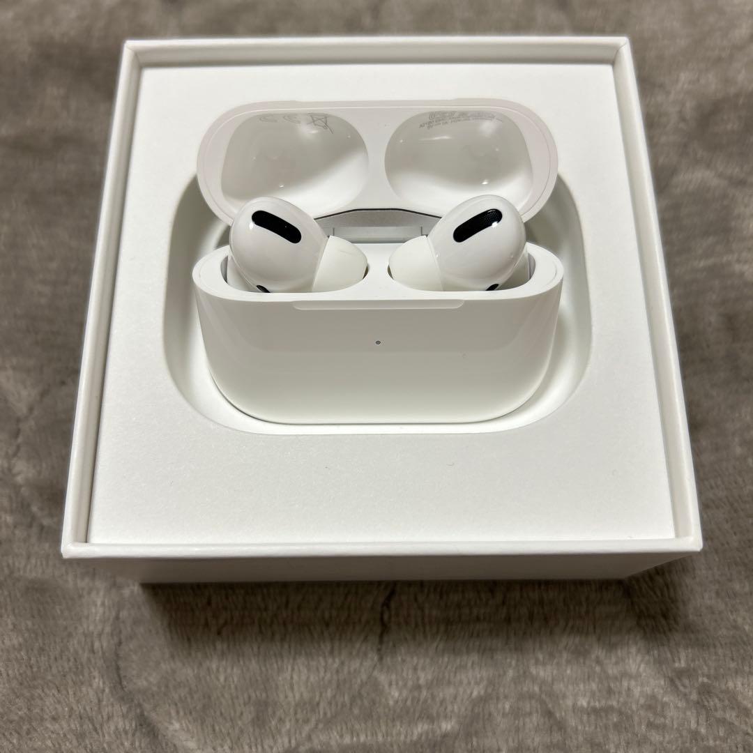 美品 AirPods Pro 第1世代 iFaceシリコンケース付き