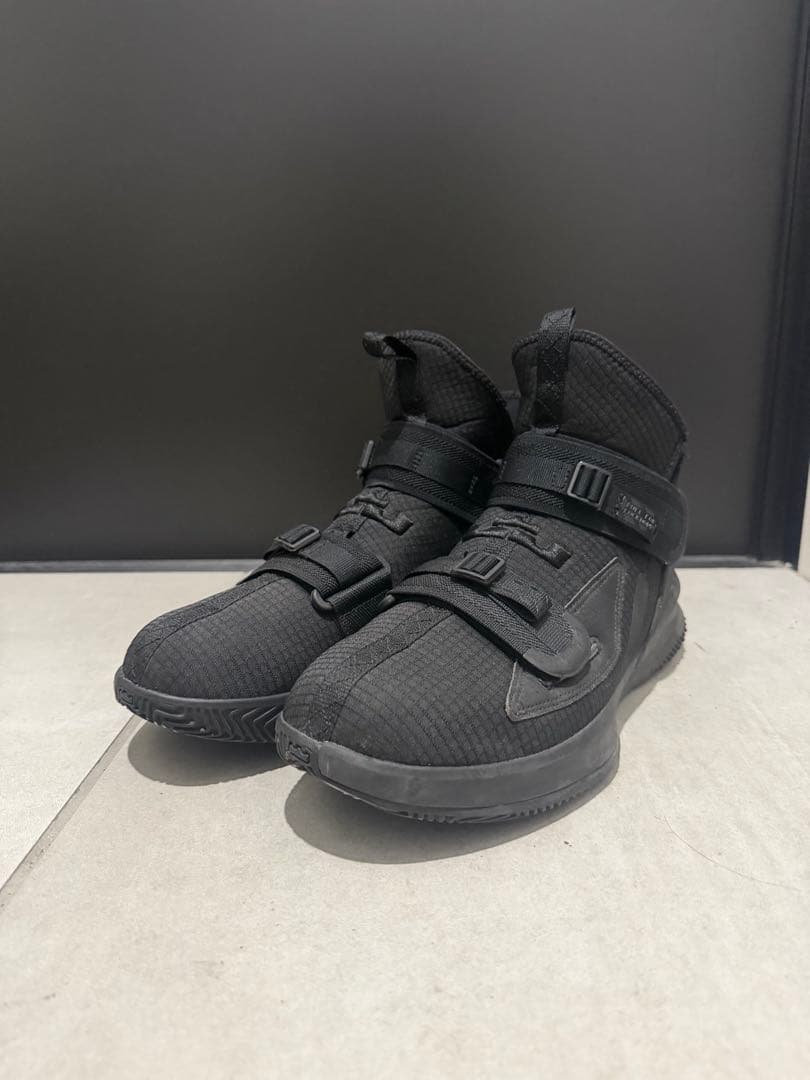 即日発送ナイキNIKEレブロンソルジャー13美品