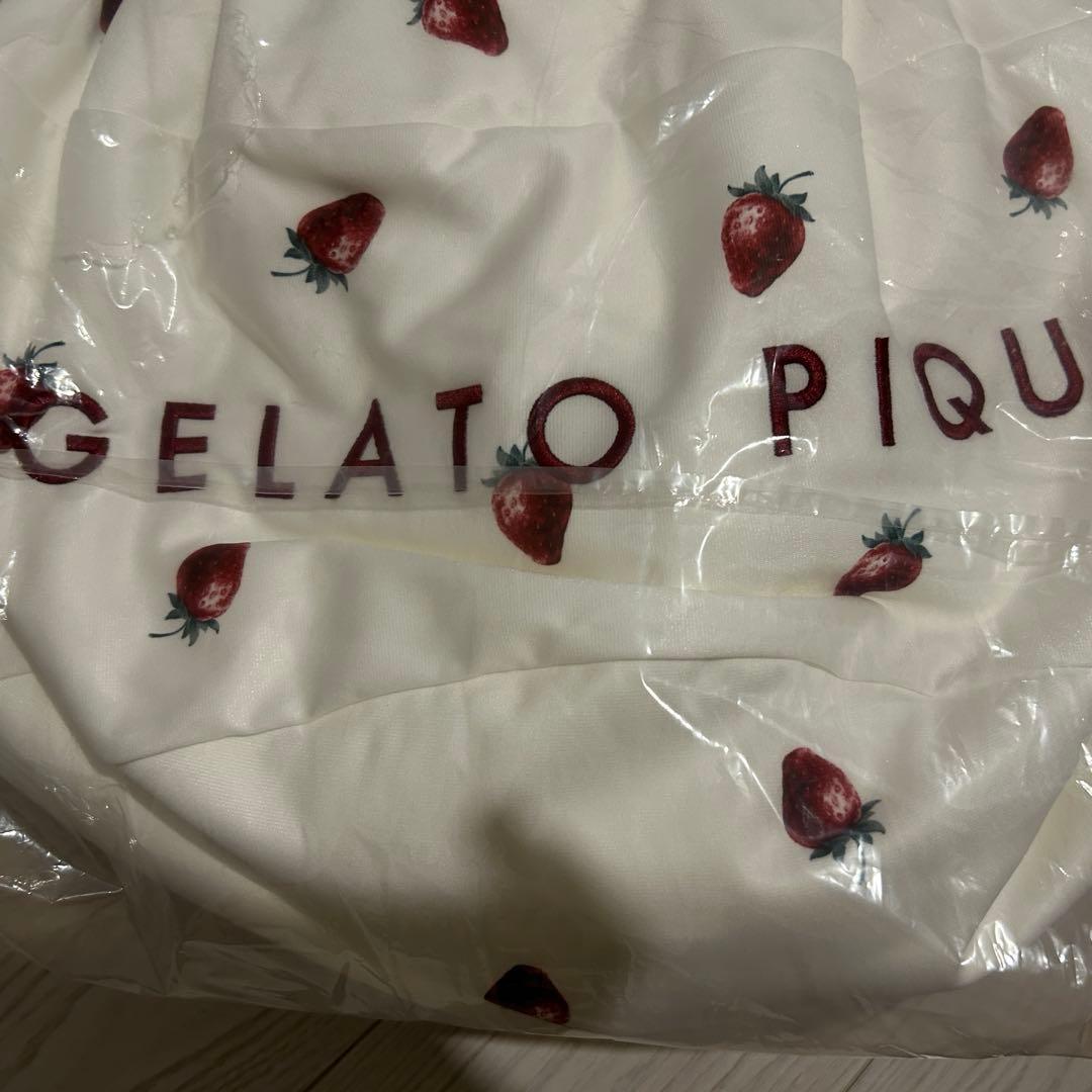 ジェラートピケ ONLINE限定 モチーフビーズクッション いちご柄