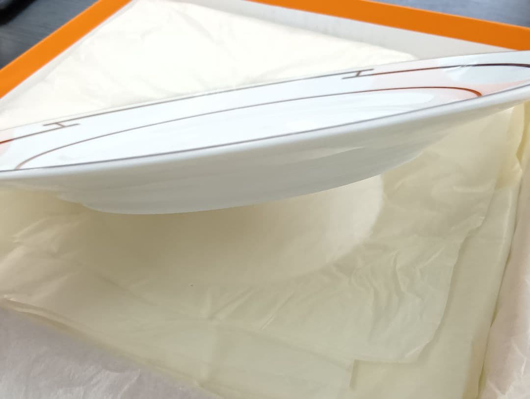 281 HERMES エルメス RYTHME(RED ) 白地 赤ライン