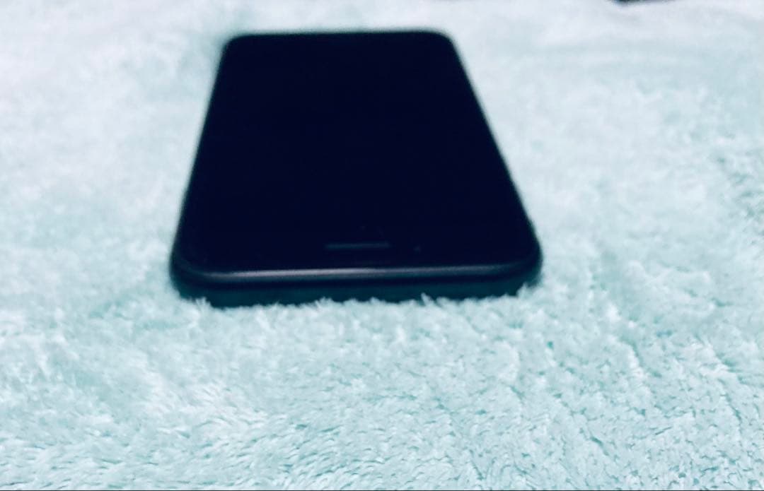 即購入OK【中古】iPhoneSE2 128GBSIMフリー　バッテリー100%