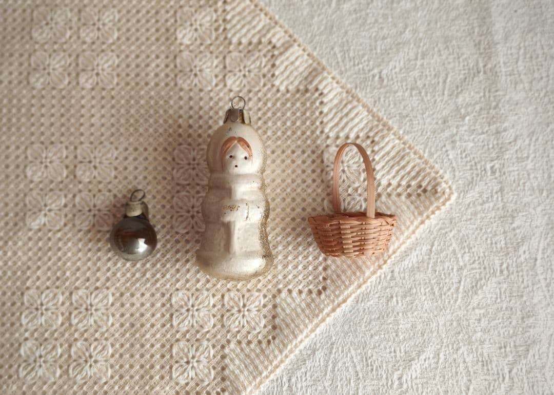 【チョコメルさま】old ornament ୨୧ * 雪国の女の子 オーナメント