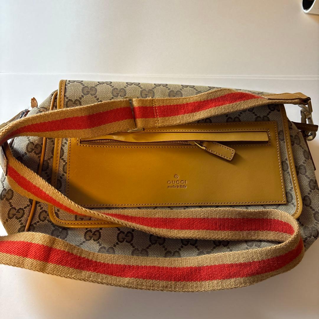 GUCCI ショルダーバッグGG キャンバス　シェリーラインレザー