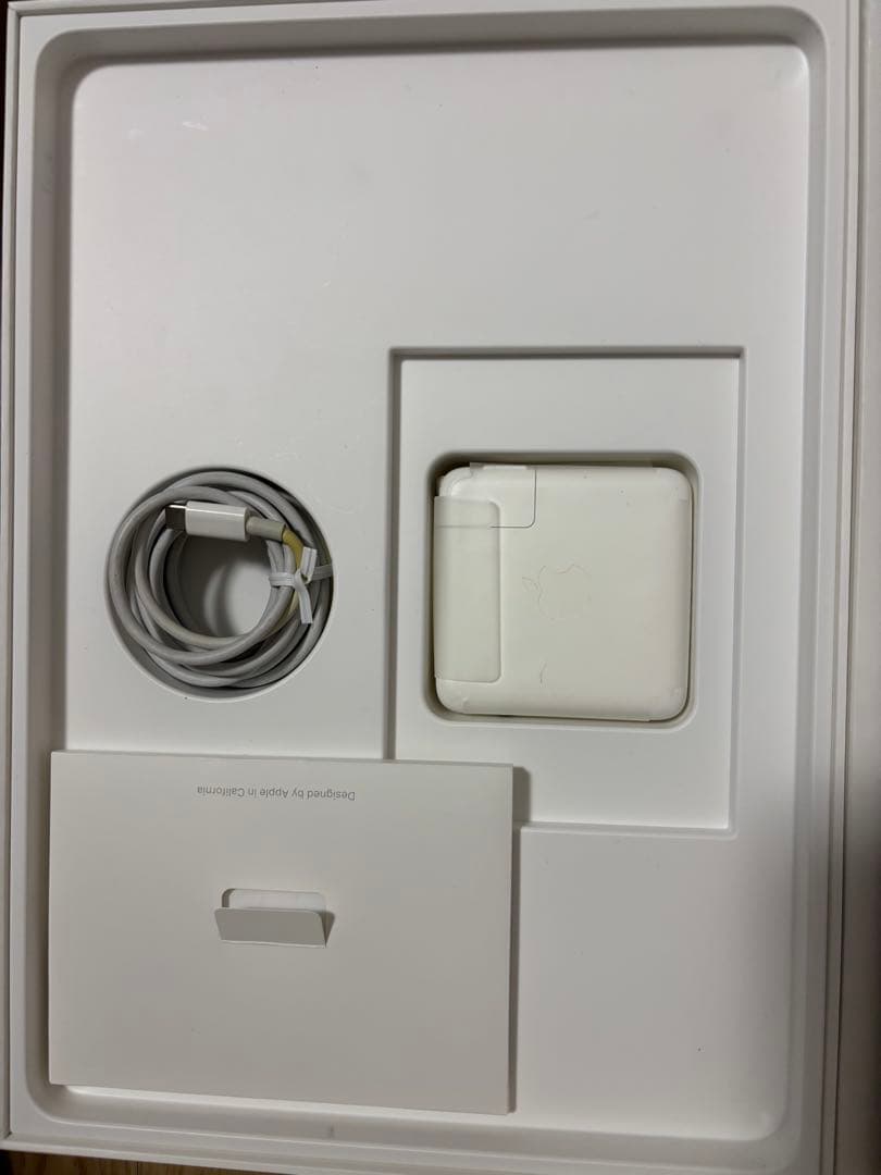 バッテリー新品　MacBook Pro 13インチ　A1706 500GB