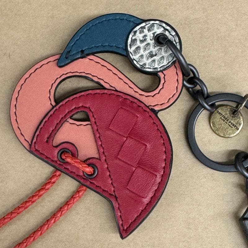未使用　BOTTEGA VENETA　フラミンゴ　バッグチャーム　キーリング