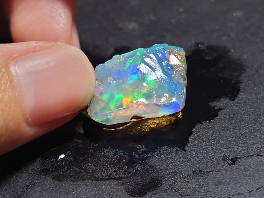 エチオピアウェロ産　チョーク　オパール　原石　鉱物標本