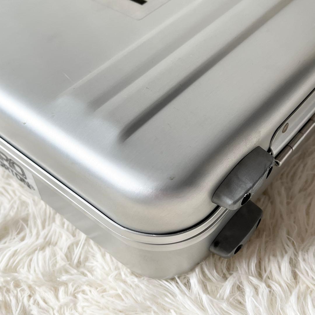 美品✨ゼロハリバートン　アルミ　アタッシュケース　ジュラルミン　ダイヤルロック