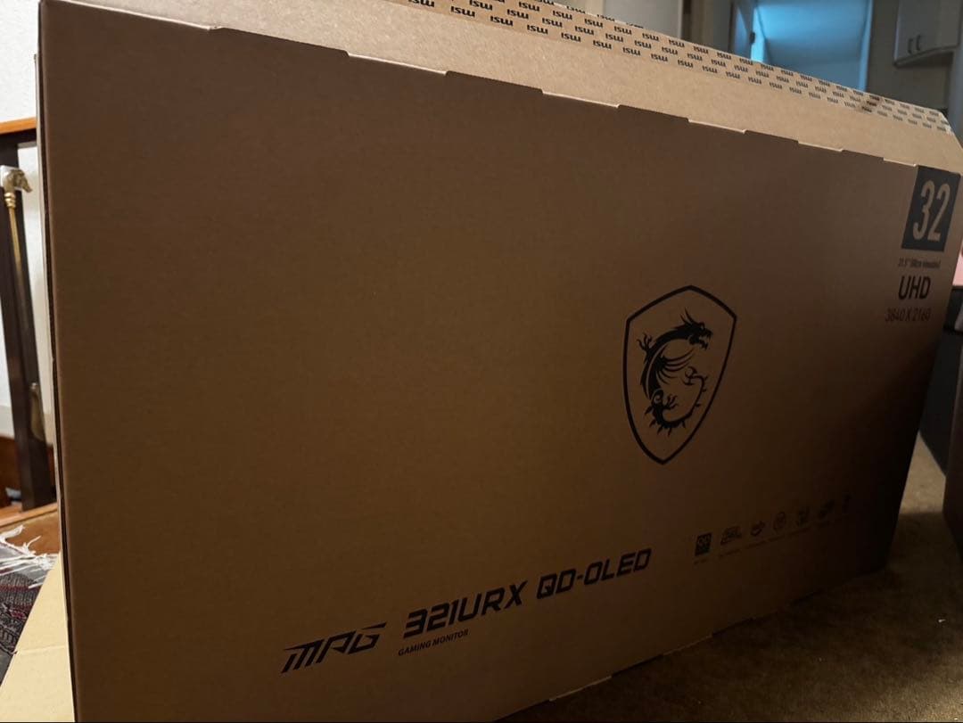 MPG 321URX QD-OLED 4K ゲーミングモニター