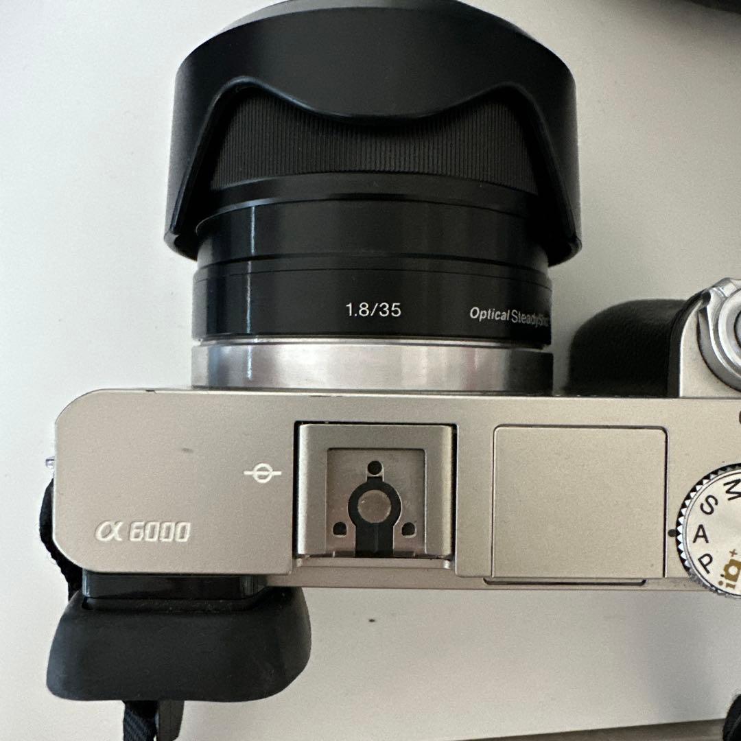 SONYミラーレス一眼 α6000 / 単焦点 E 35mm F1.8 OSS