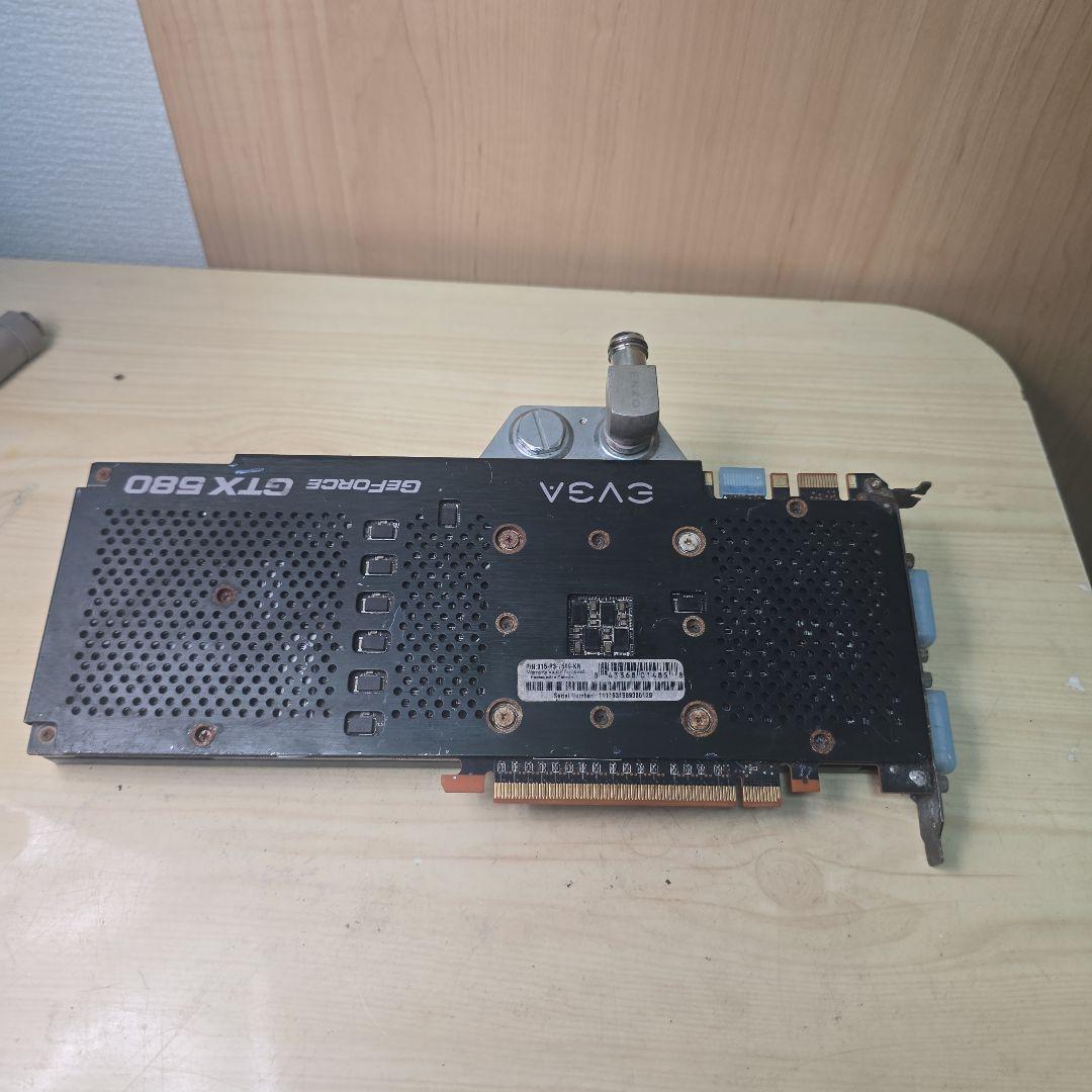 EVGA GeForce GTX 580 FTW ハイドロカッパー 2