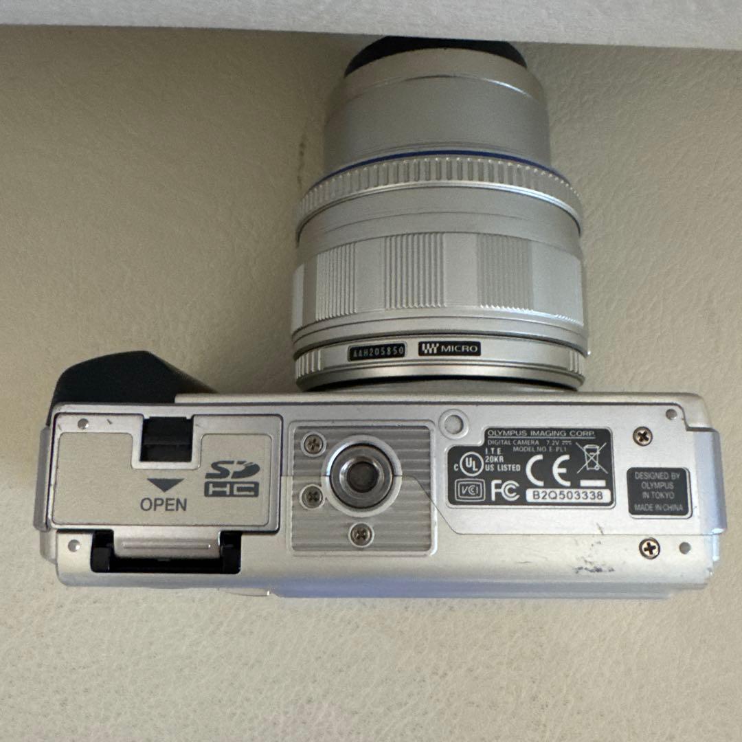 【匿名配送】ミラーレス一眼OLYMPUS E-PL1シルバー