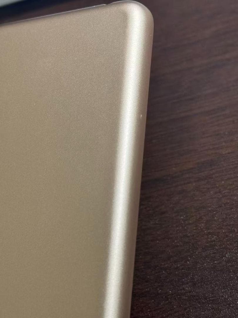 Apple iPad Wi-fi 第7世代128gb 本体