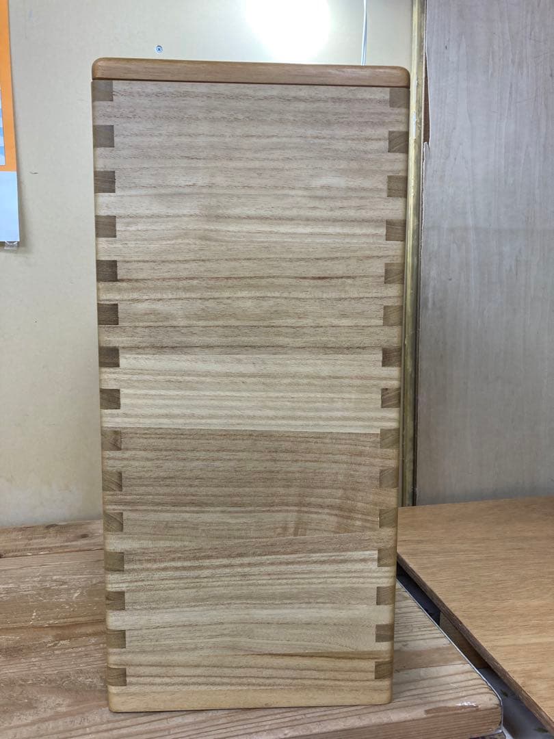 桐の米びつ10kg用　桐子モダン　ほぼ未使用　D